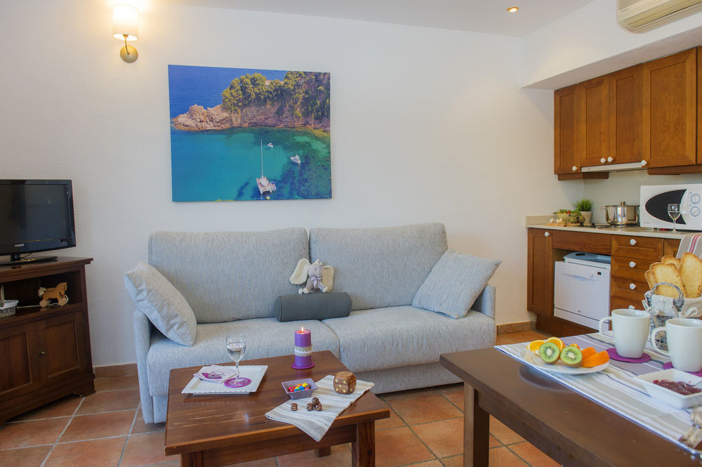 Pierre & Vacances Villa Romana ตอสซาเดมาร์ ภายนอก รูปภาพ
